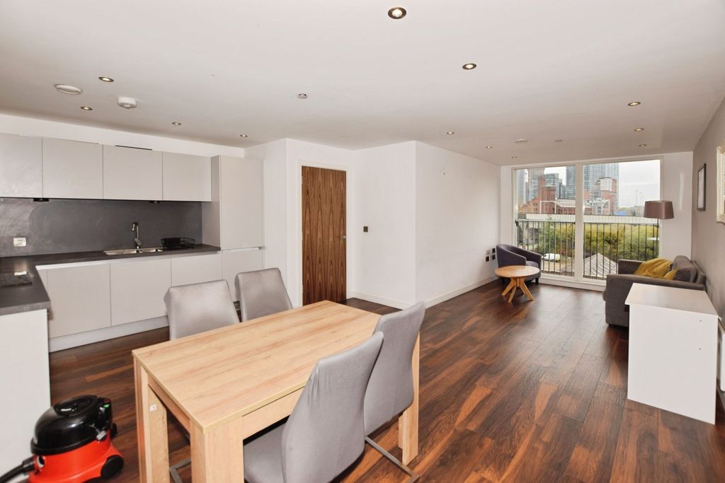 Property photo 3 of 15 Picture No. 21