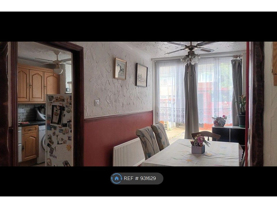 Property photo 3 of 19 Dining Room To Kitchen