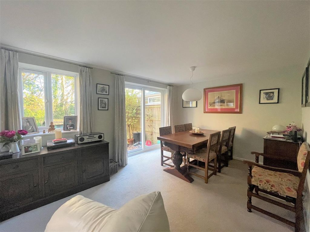 Property photo 3 of 10 Sitting Room/Dining