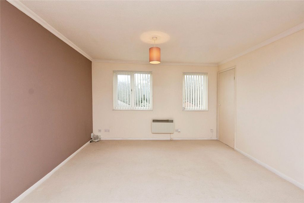 Property photo 3 of 9 Picture No. 01