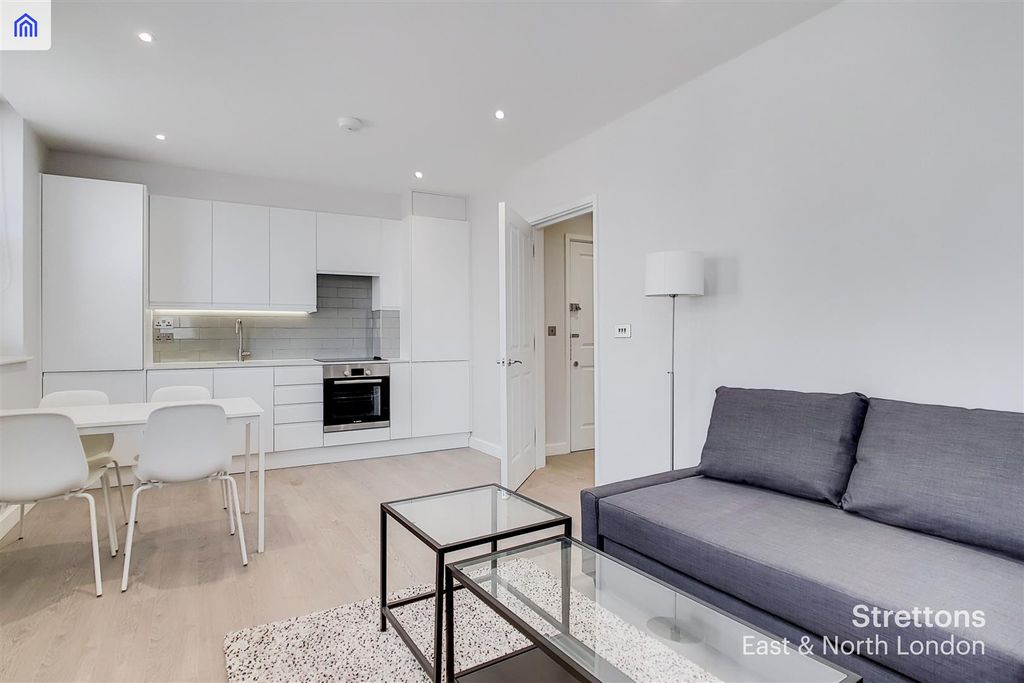 Property photo 3 of 11 Third Image