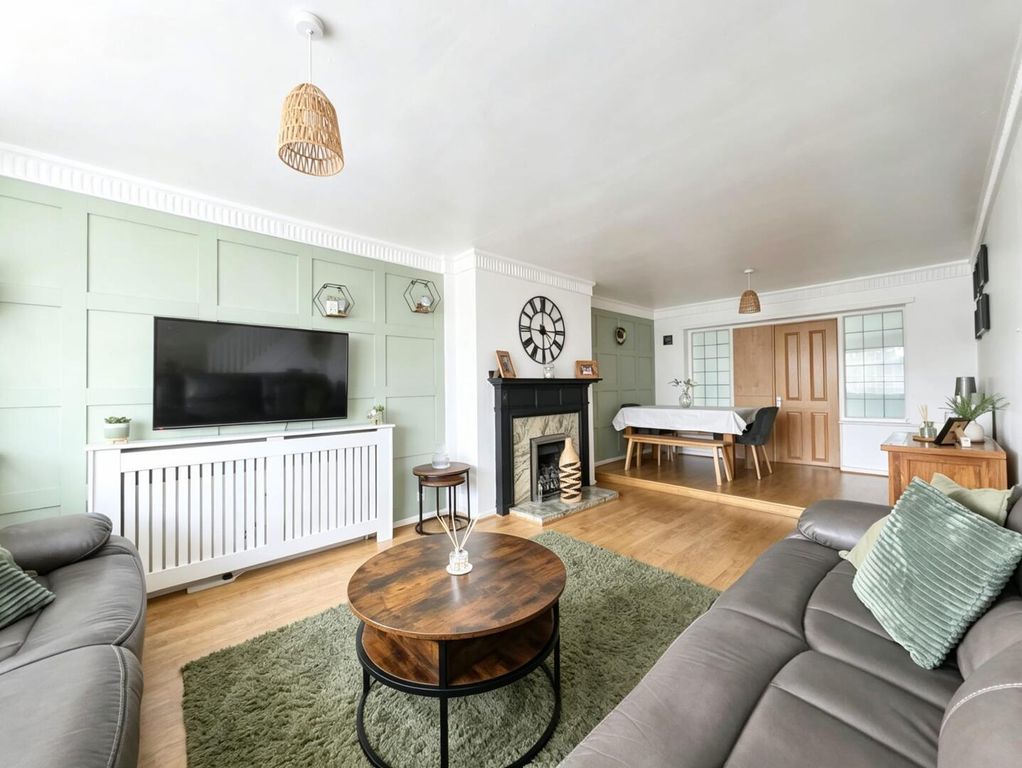 Property photo 2 of 17 Living Room