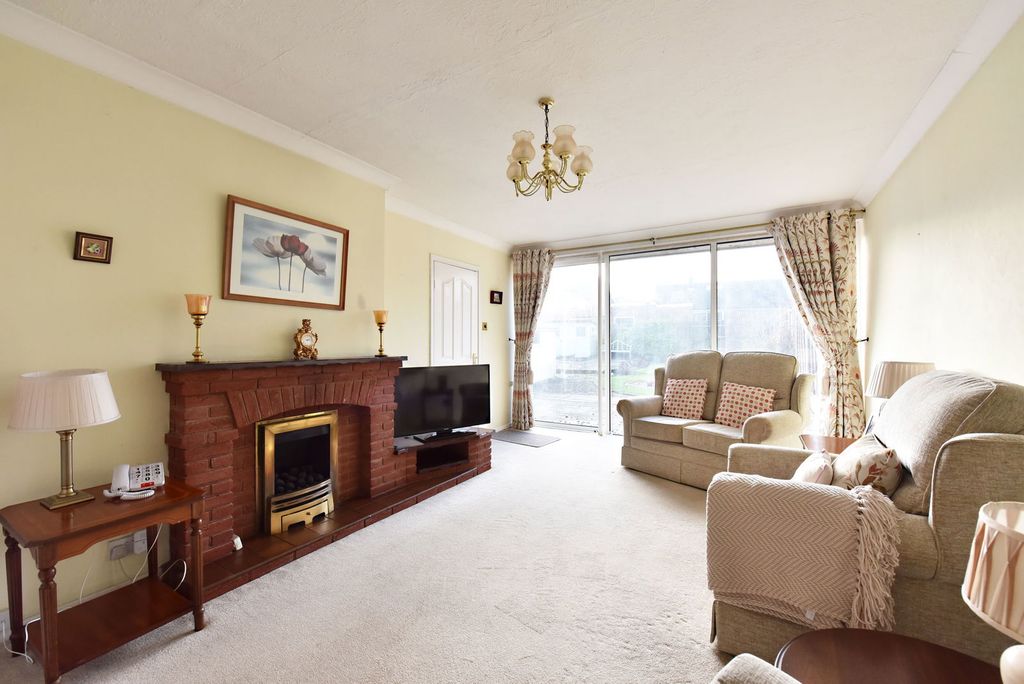 Property photo 2 of 14