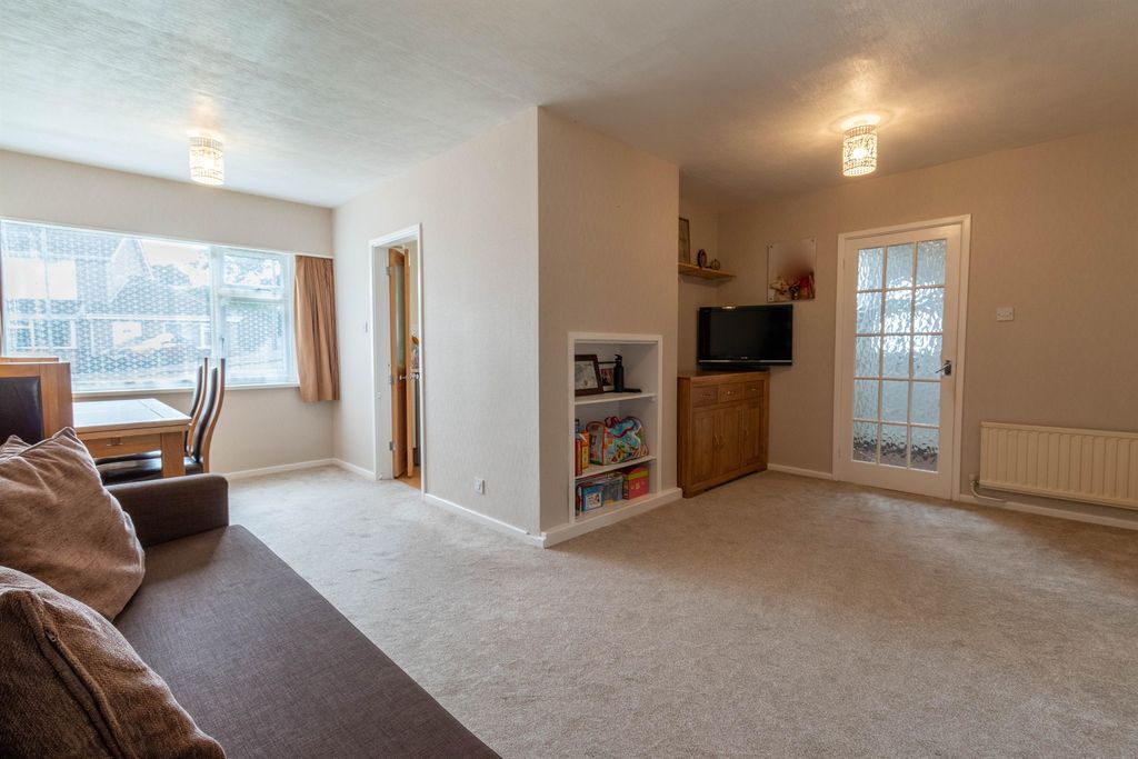 Property photo 3 of 16