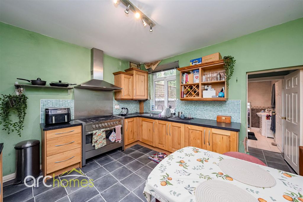 Property photo 3 of 15 Tyldesley-2.Jpg