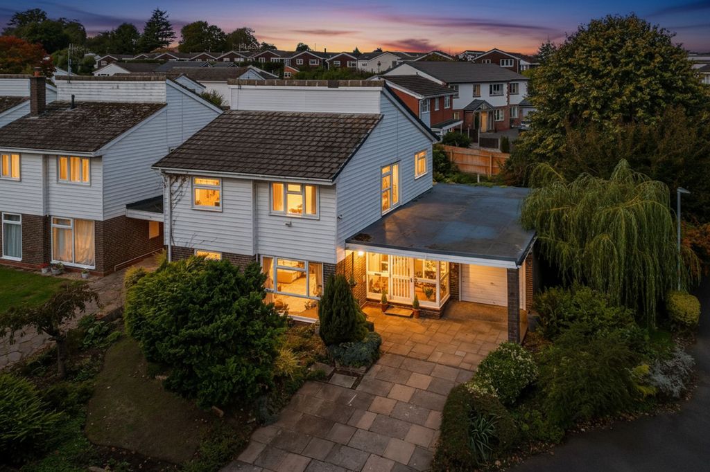 Property photo 1 of 24