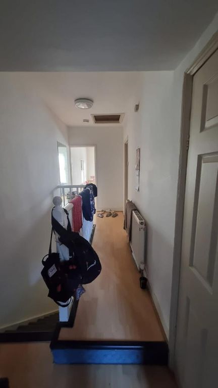 Property photo 2 of 8 Photo 2