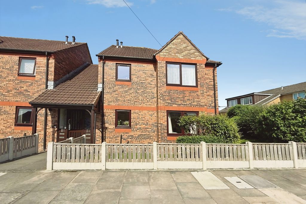 Property photo 1 of 10 External