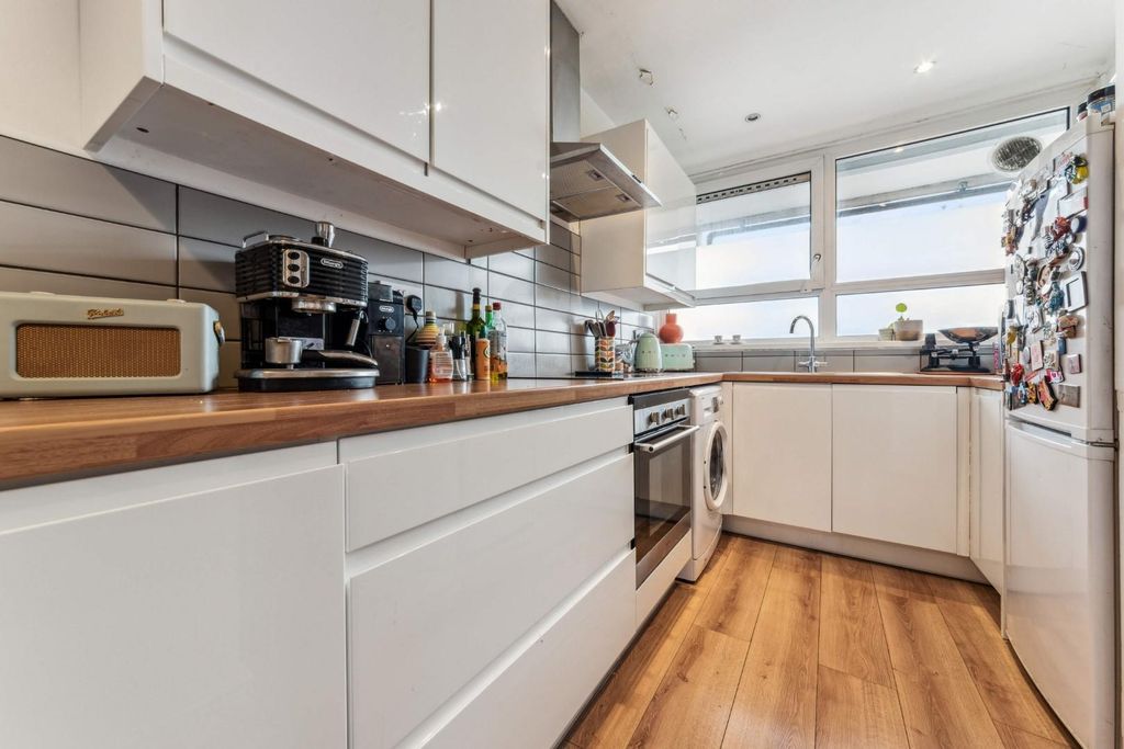 Property photo 3 of 10 5.Jpg