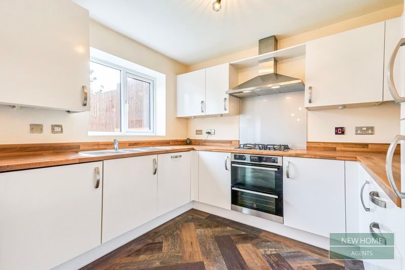 Property photo 3 of 26 Photo 12