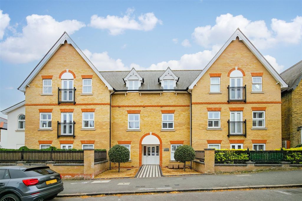 Property photo 1 of 20 3 Ivydene Court-18.Jpg