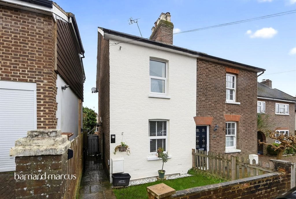 Property photo 1 of 12