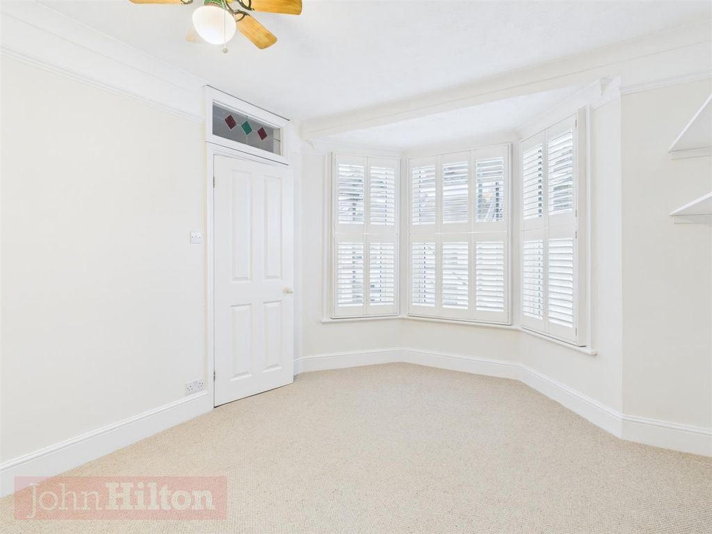 Property photo 3 of 11 Cam02534G0-Pr0617-Still008.Jpg