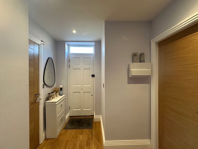 Property photo 3 of 10 Hall