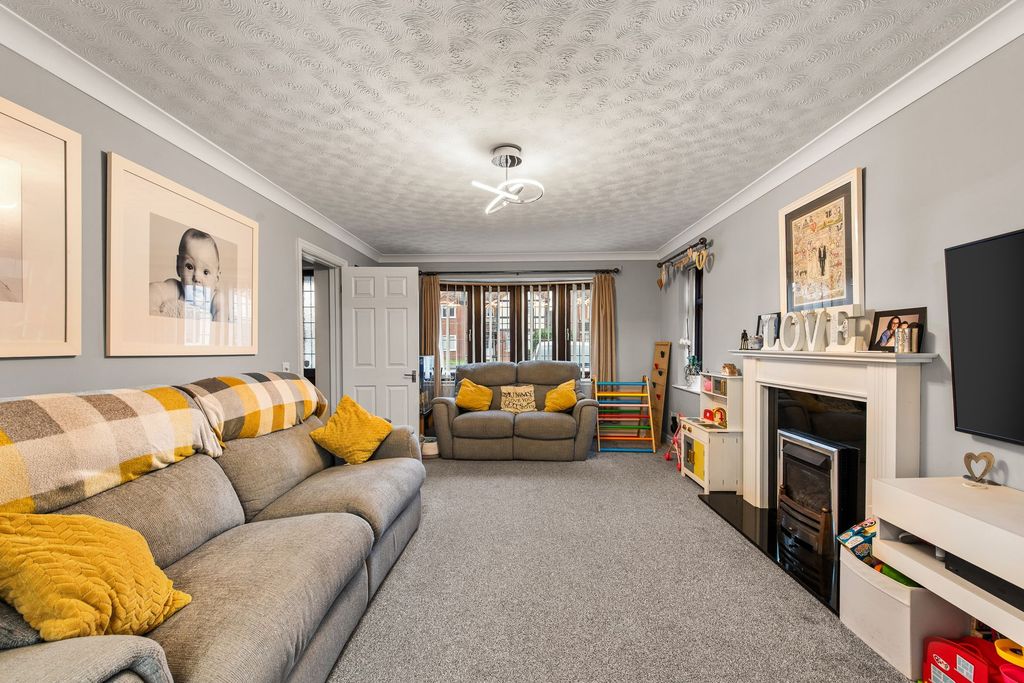 Property photo 3 of 26