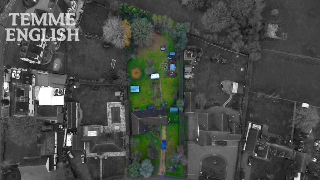 Property photo 2 of 26