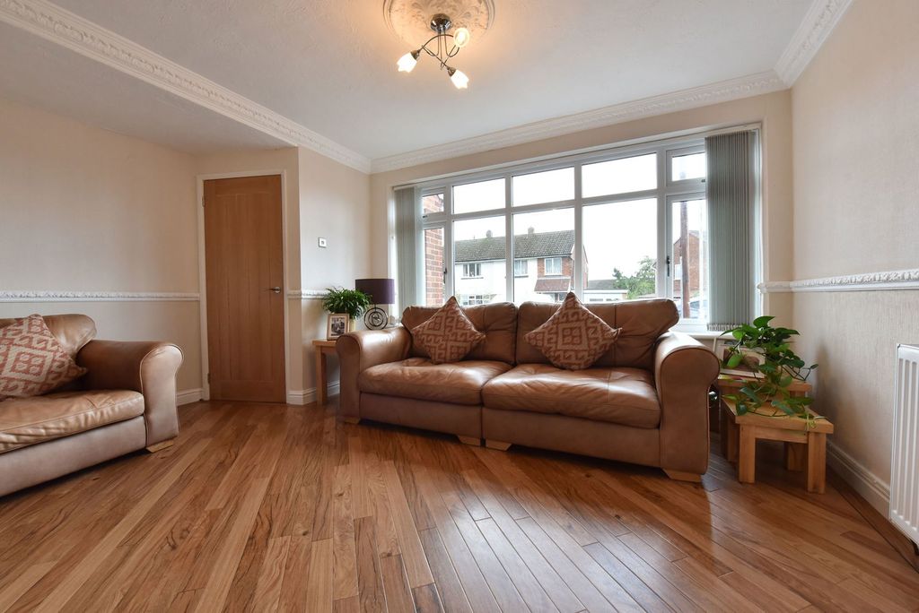 Property photo 3 of 21