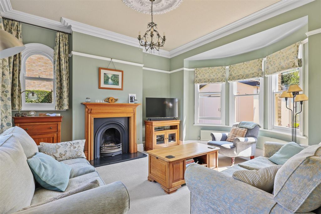 Property photo 2 of 25 Img (2).Jpg