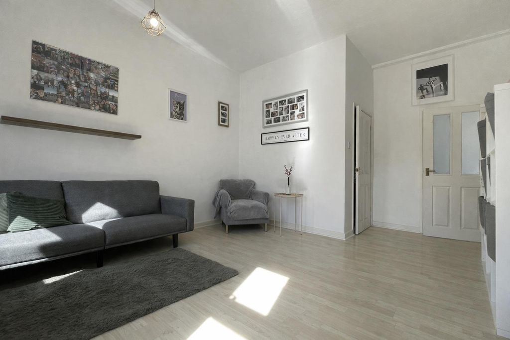 Property photo 2 of 7 (Ai Virtual Property Staging) Reception