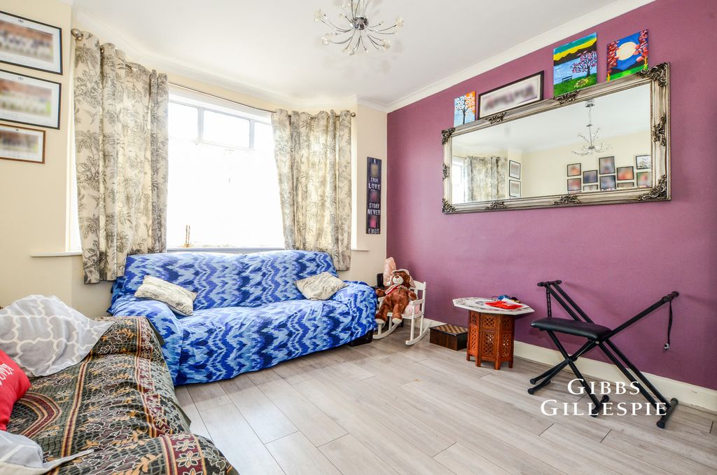 Property photo 3 of 20 Pbox-Img.Jpg