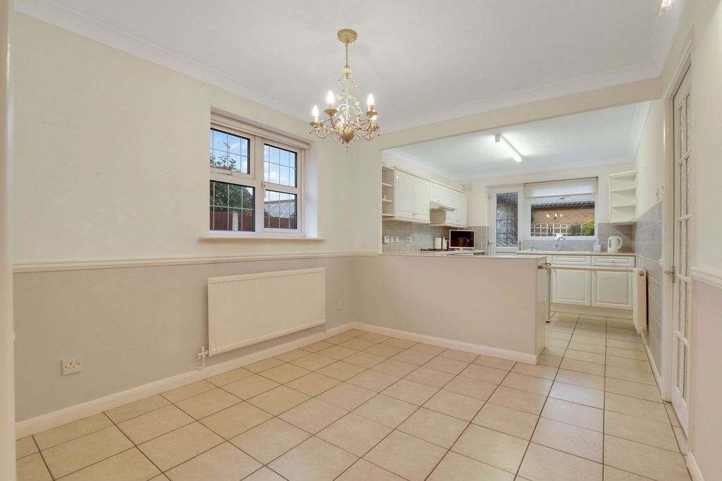 Property photo 3 of 13