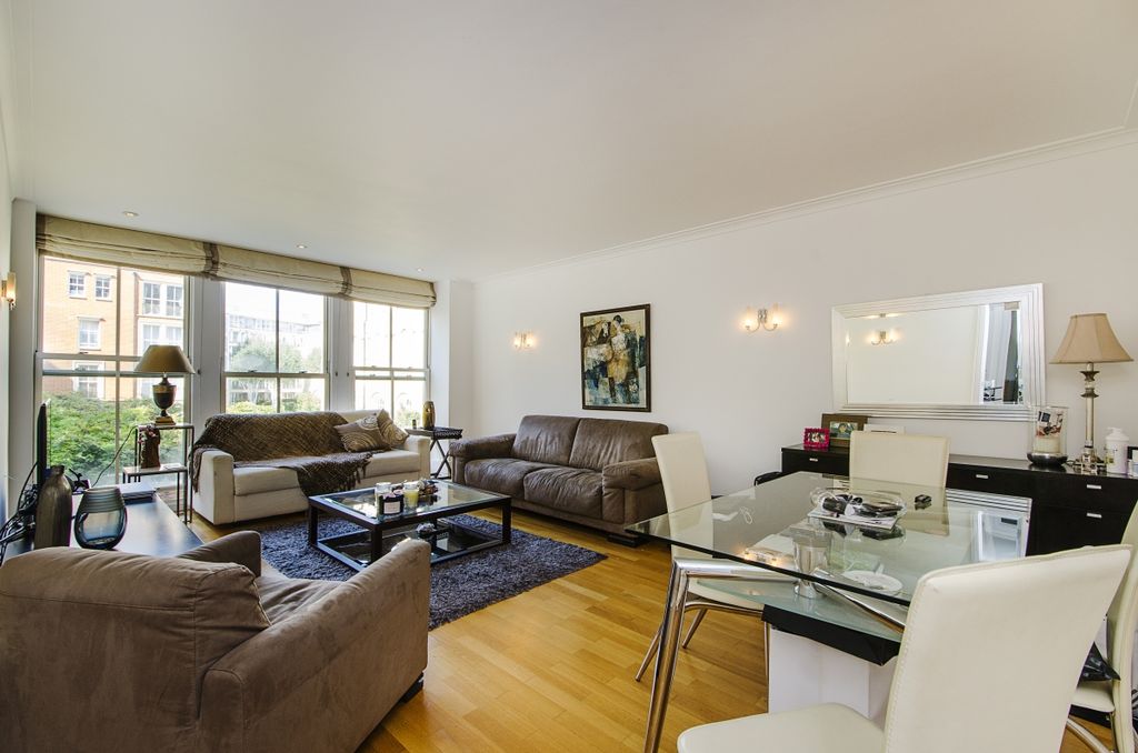 Property photo 2 of 8 Reception