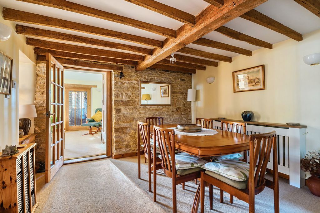 Property photo 2 of 25