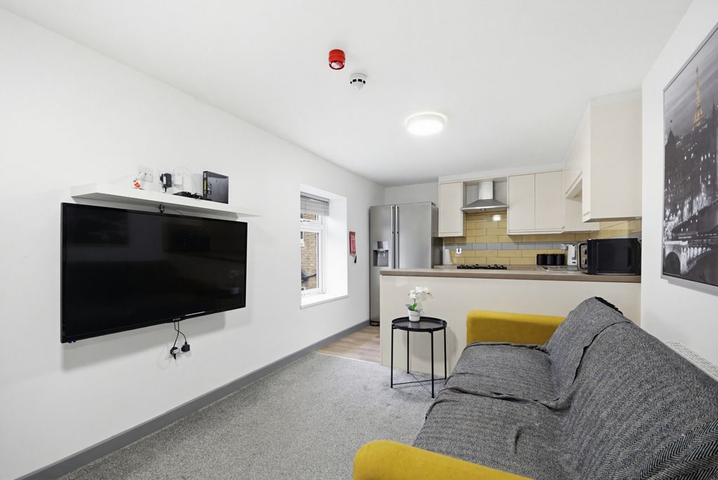 Property photo 3 of 32 Dsc03428