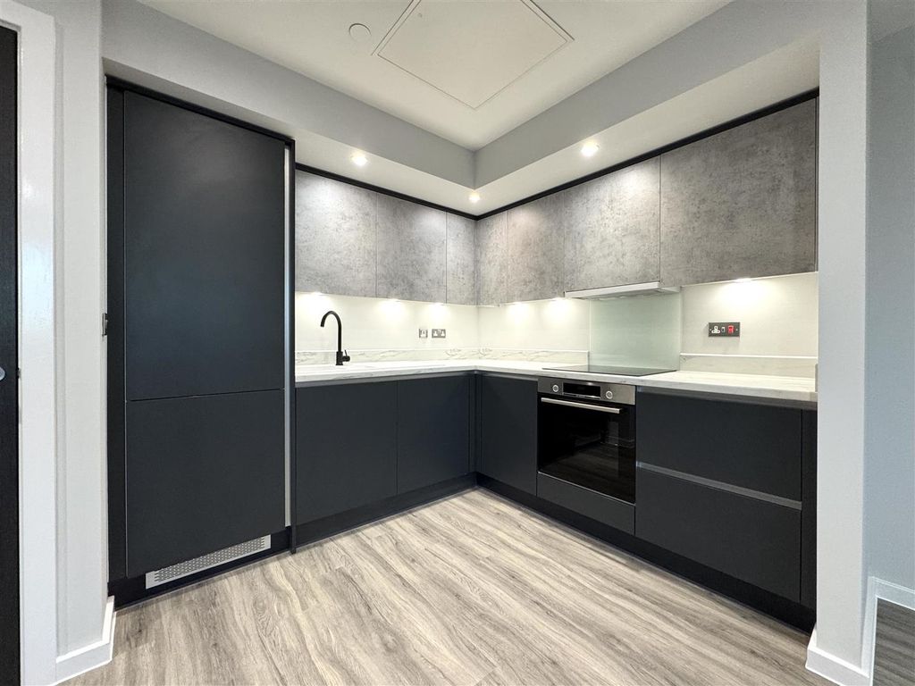 Property photo 1 of 12 Kitchen.Jpeg