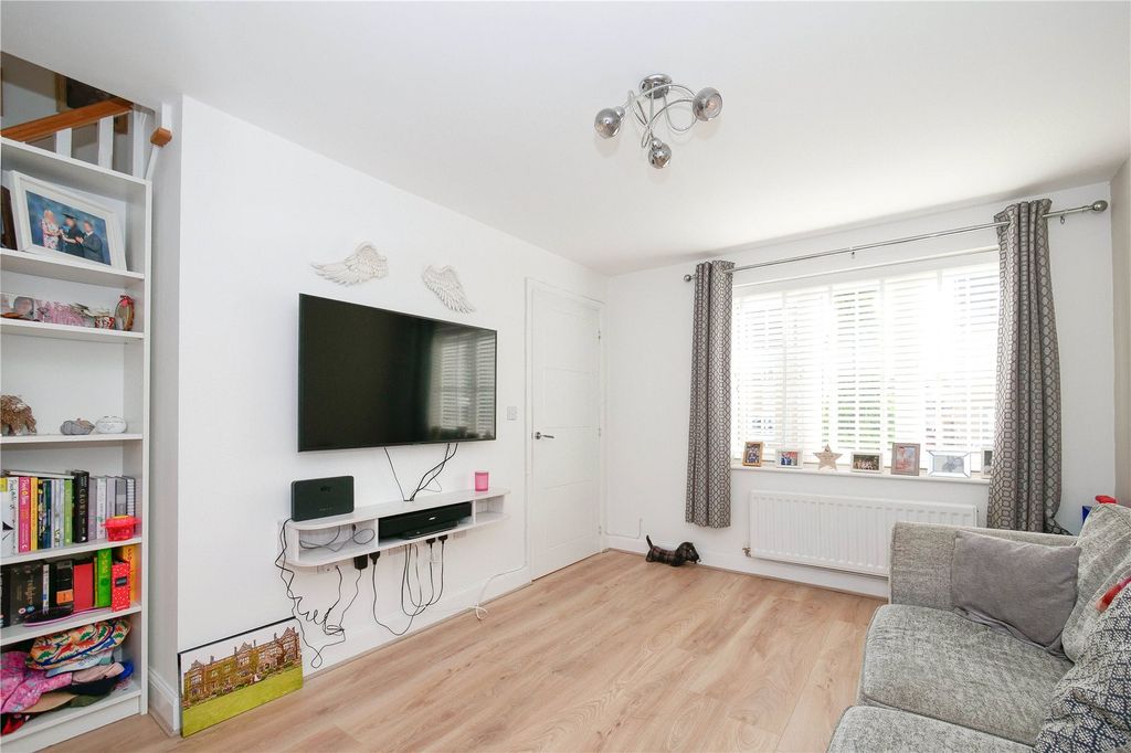 Property photo 2 of 18 Picture No. 01