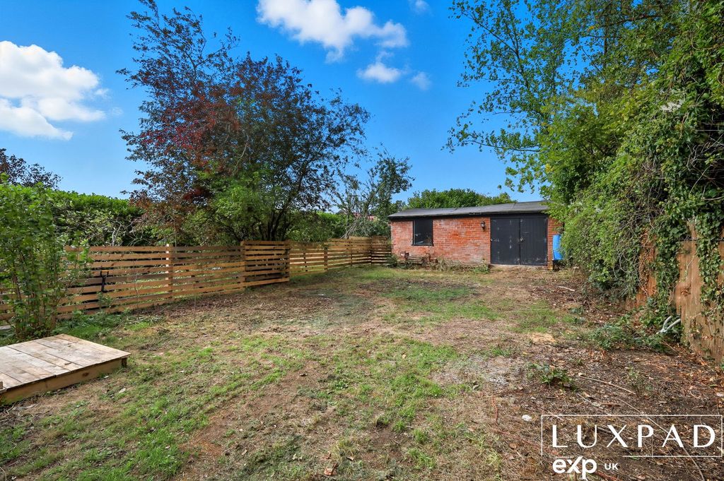 Property photo 3 of 32