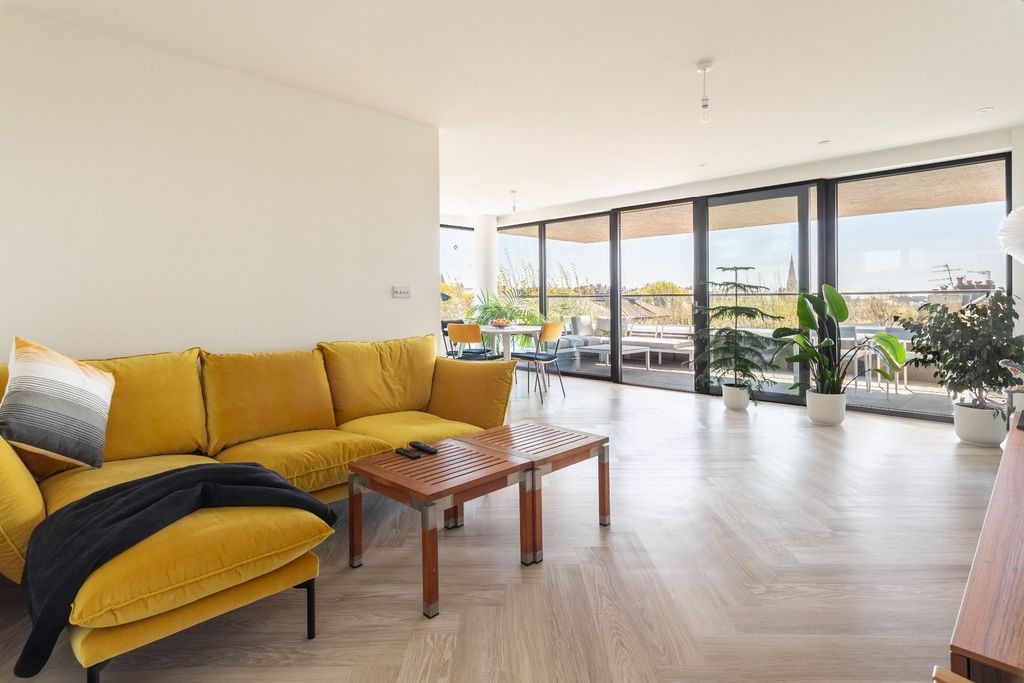 Property photo 3 of 29