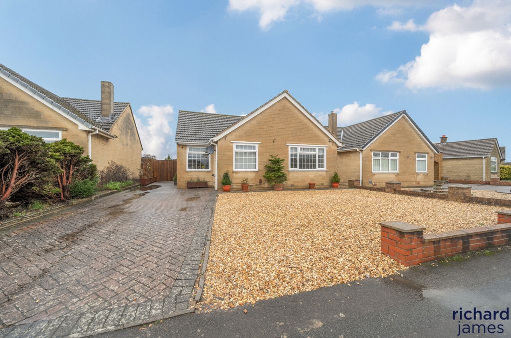 Property photo 1 of 15 Aa4E9c8cd46947E4A0F41Db4A96c62E8