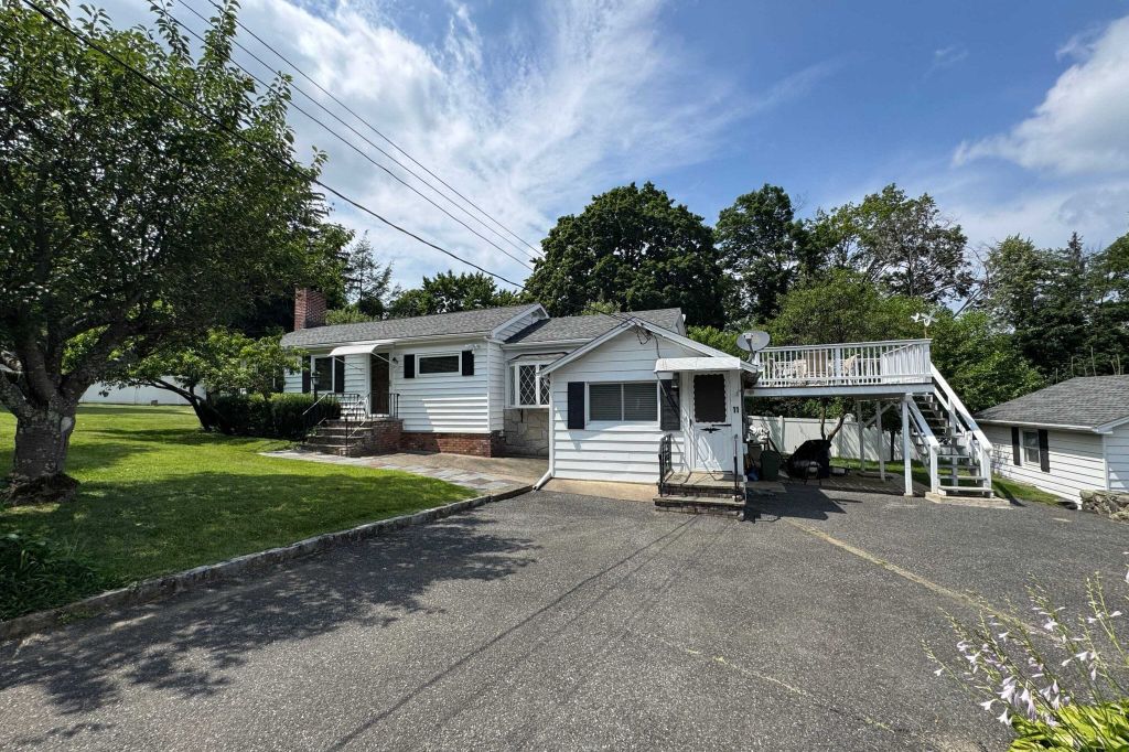 Property photo 1 of 31