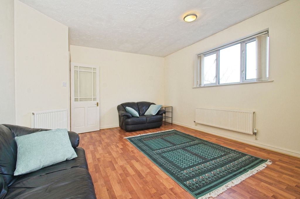 Property photo 2 of 17 Living/Dining Area