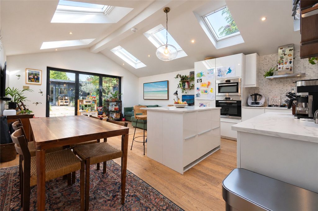 Property photo 1 of 18 Dining