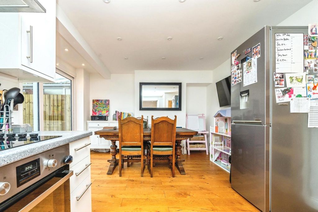 Property photo 3 of 21 Kitchen Dining Room