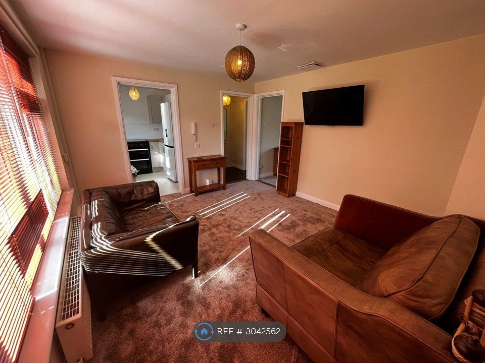 Property photo 1 of 11 Lounge
