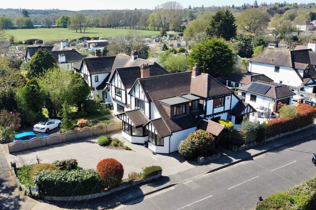 Property photo 2 of 17 Drone Side