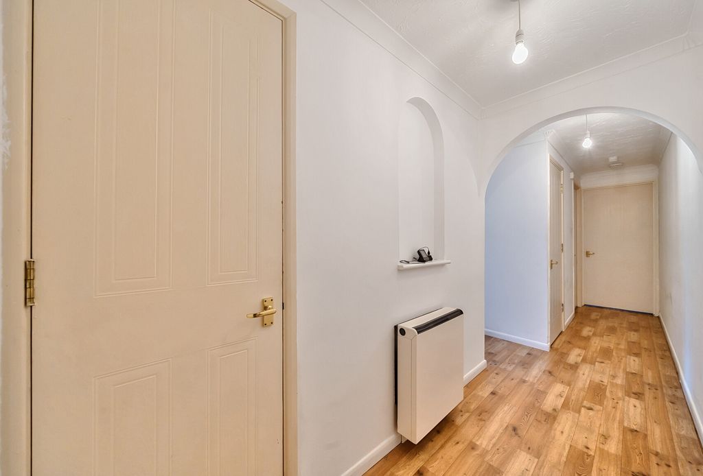 Property photo 2 of 16 Hallway