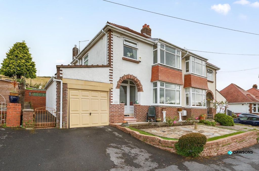 Property photo 1 of 25 97559d46-1929-4408-82E3-0Edf6Ef8Bac7.Jpg