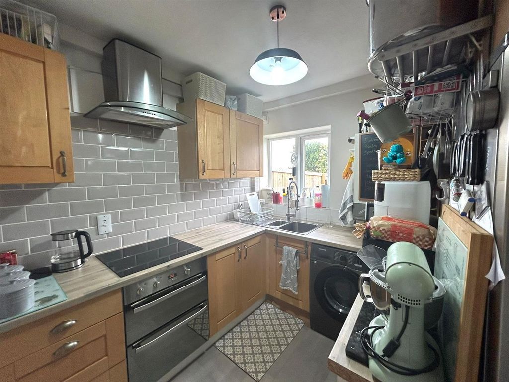 Property photo 2 of 8 8.Jpg