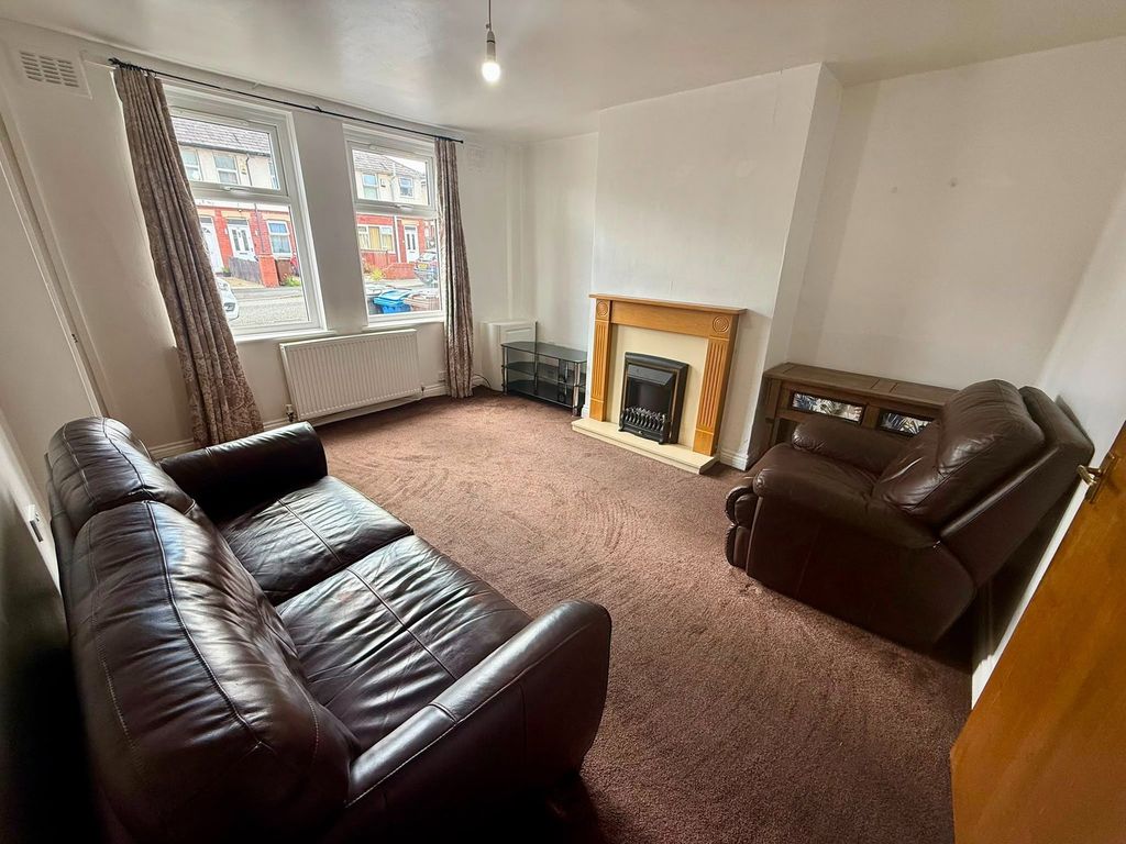 Property photo 3 of 17
