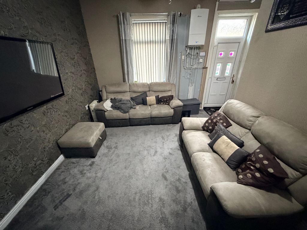 Property photo 2 of 17 Living Room