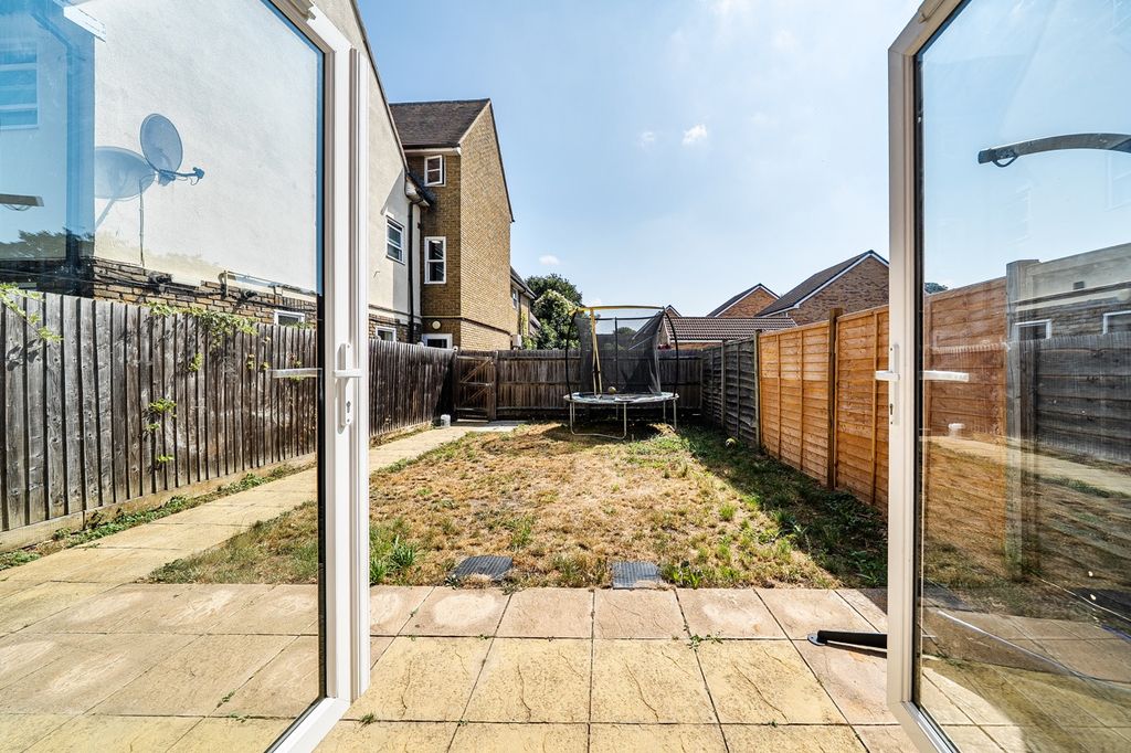 Property photo 3 of 22