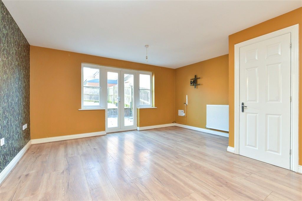 Property photo 3 of 12 Lounge/ Diner