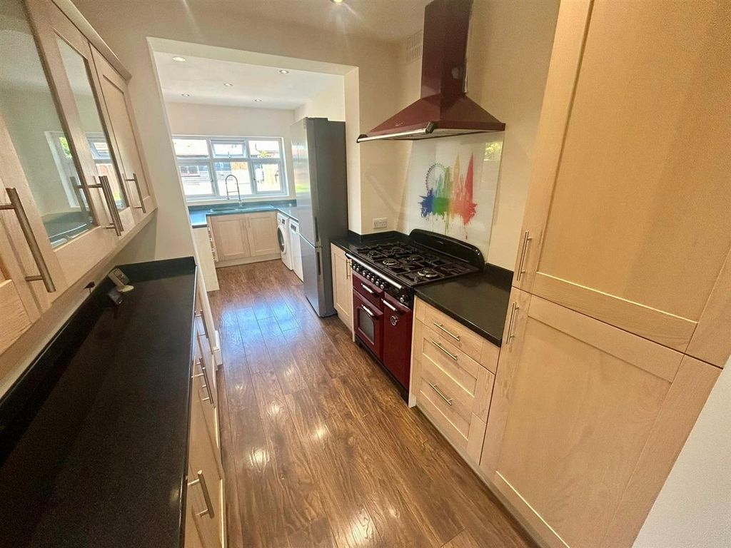 Property photo 2 of 16 Kitchen.Jpg