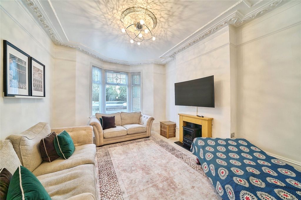 Property photo 3 of 31 Picture No. 19