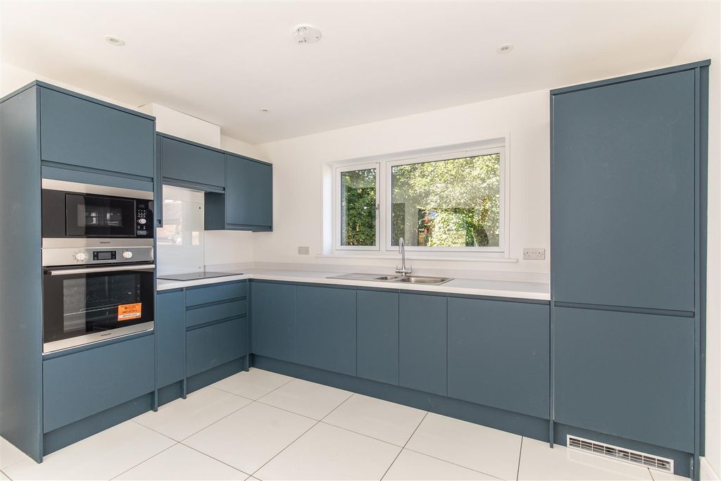 Property photo 3 of 13 Kitchen.Jpg