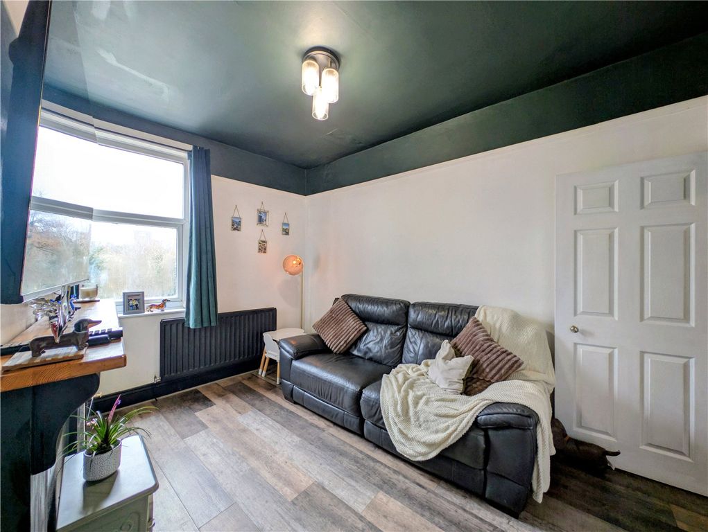 Property photo 3 of 11 Picture No. 19